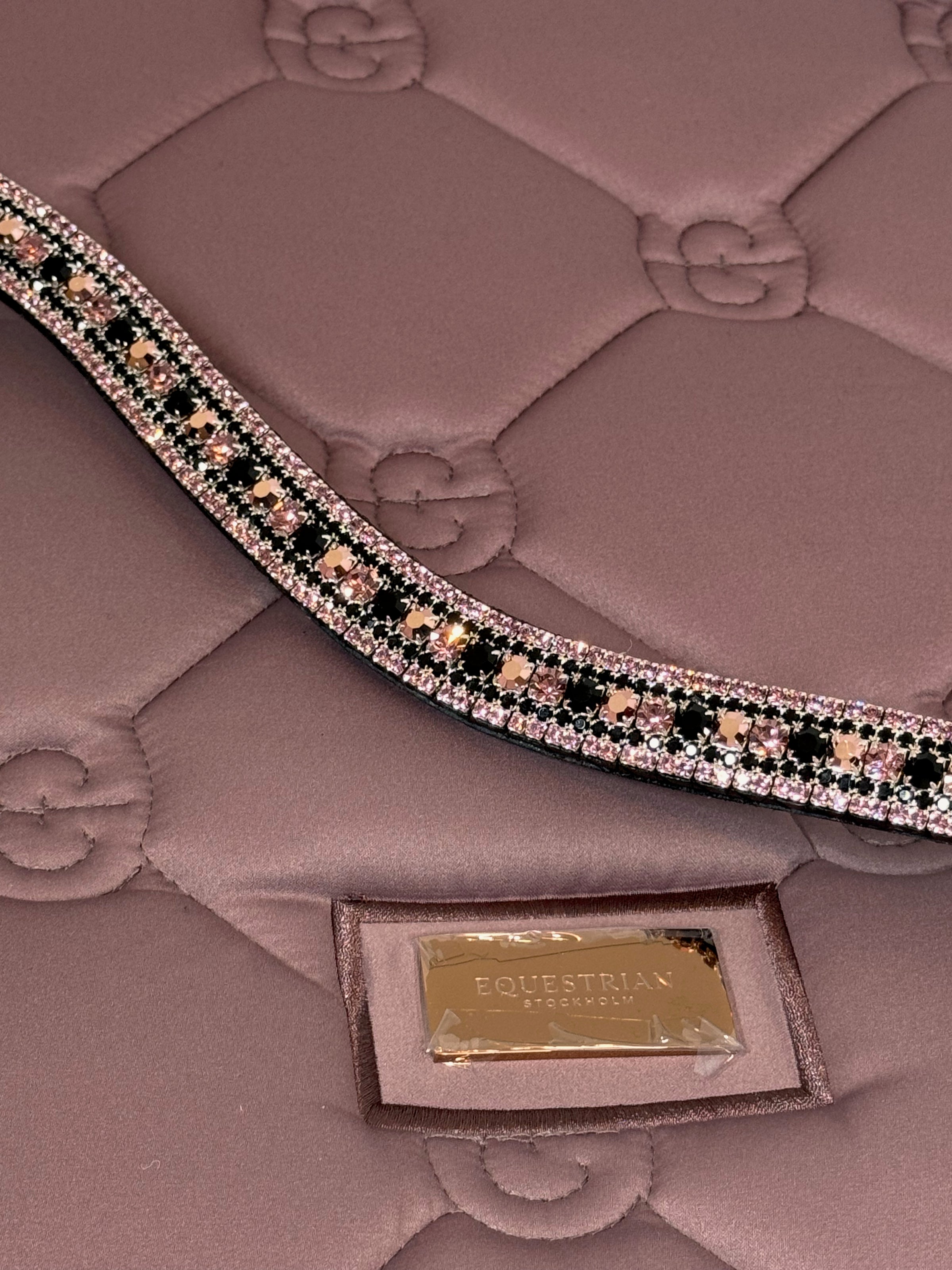Equiture Alternating Light Amethyst, jet and rose gold megabling