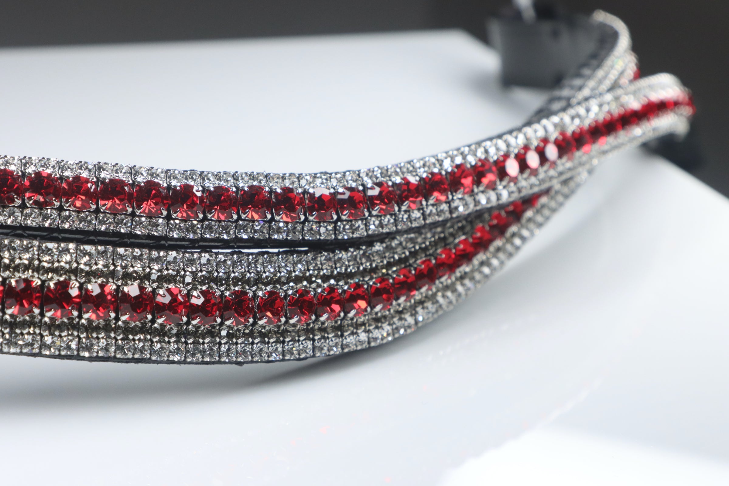 Equiture Light siam, black diamond and clear megabling curve browband
