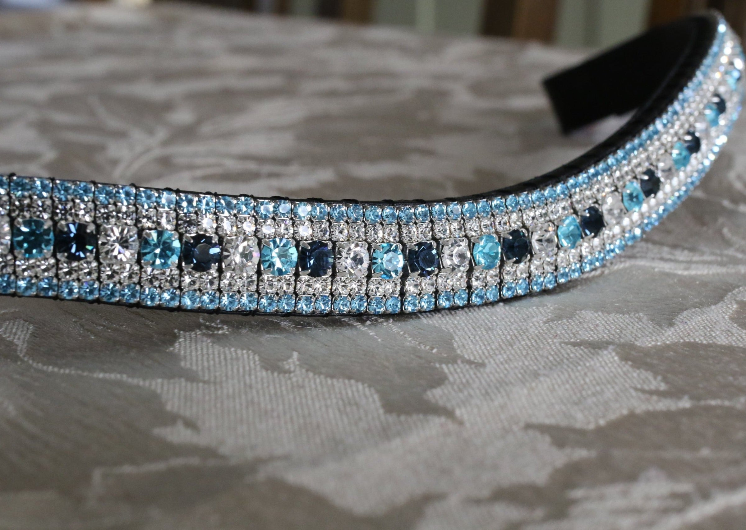 Equiture Custom alternating 3 colour megabling curve browband