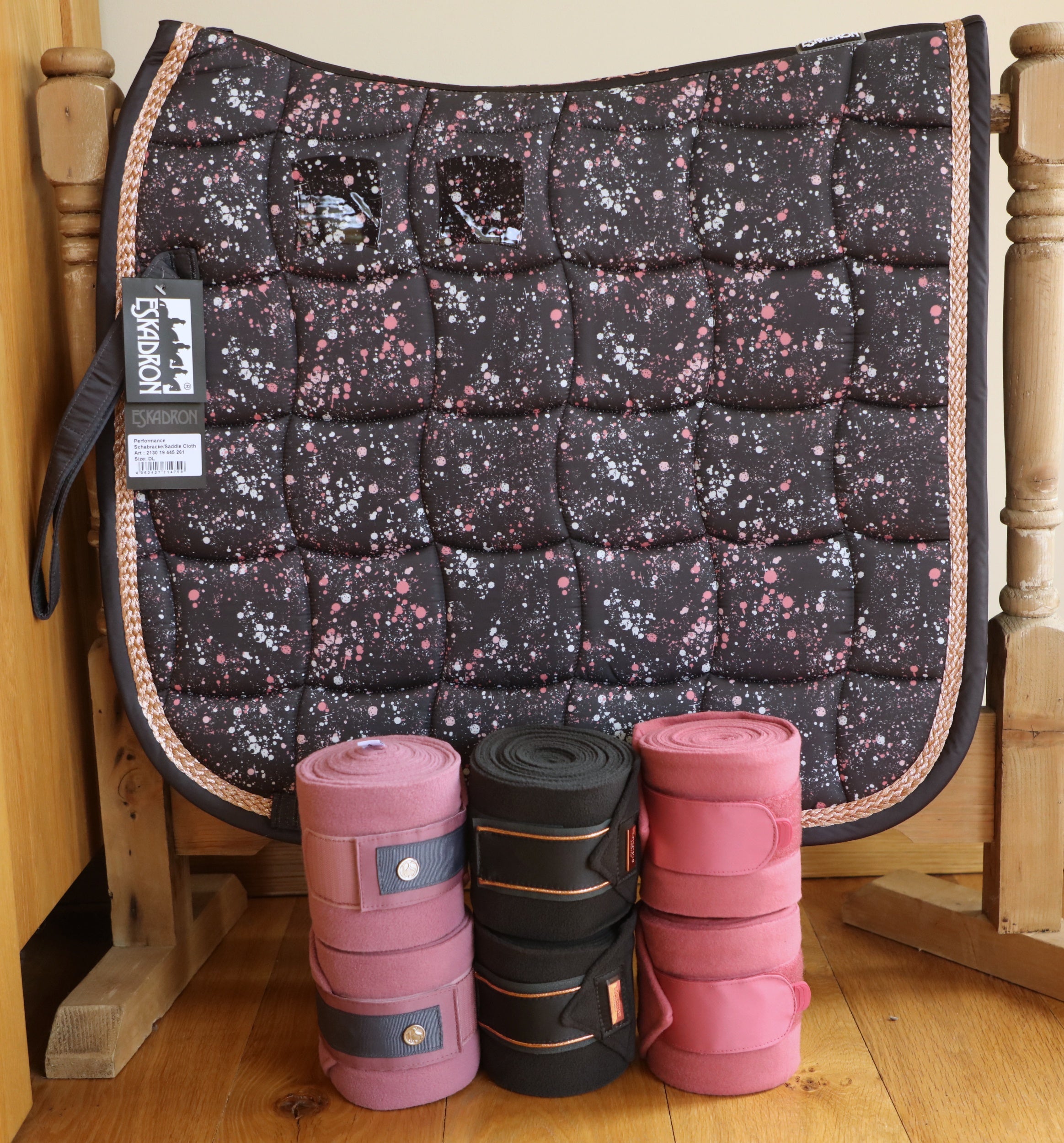 Eskadron Matchy Dressage Exclusive Stormy Rose Graffiti saddlepad