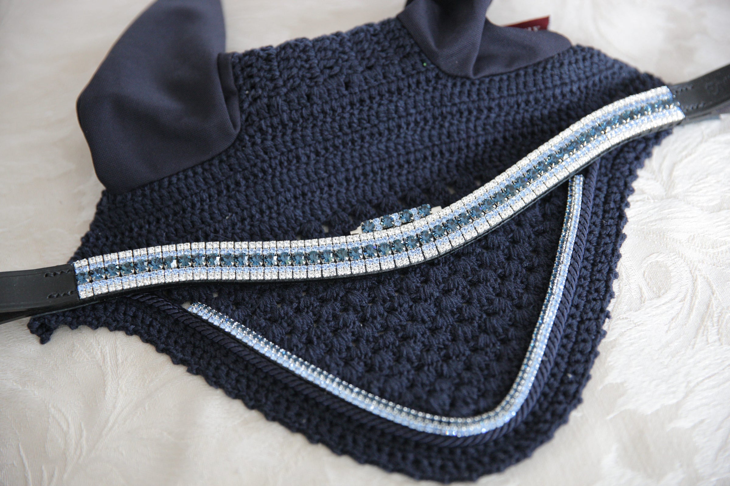 Equiture Montana, light sapphire and clear megabling curve browband