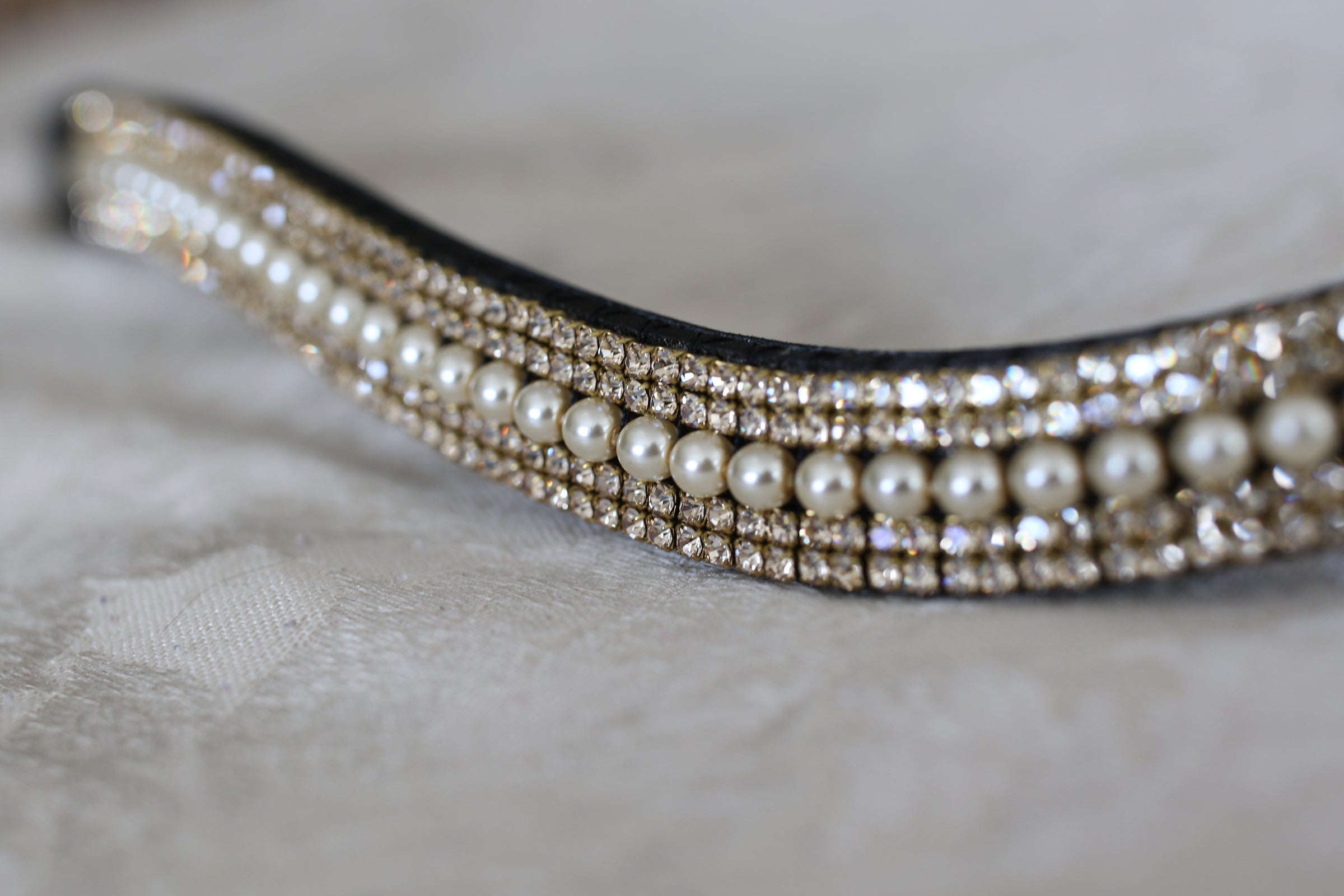 Equiture Custom Pearl megabling curve browband