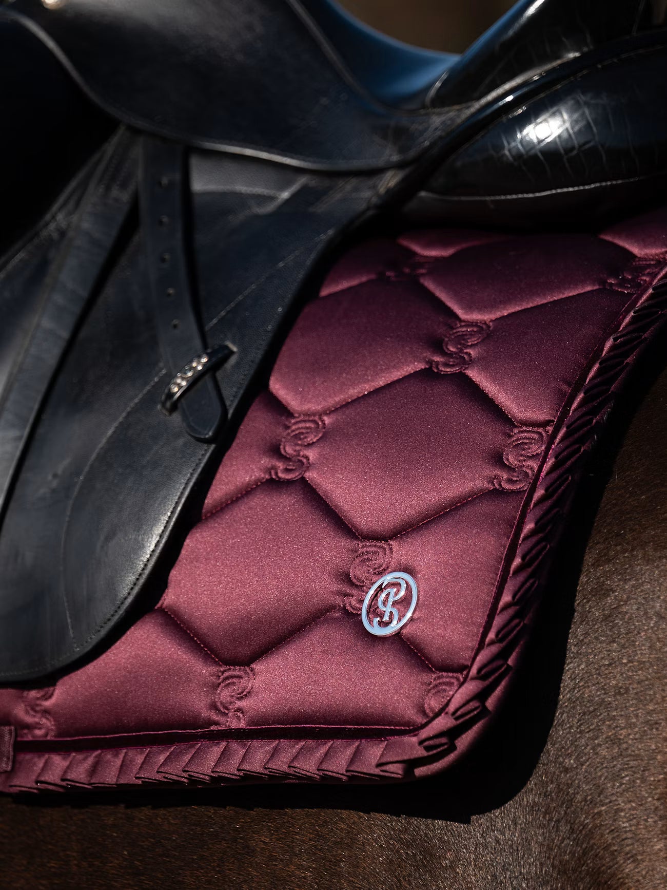 PS of Sweden ruffle Plum dressage saddlepad