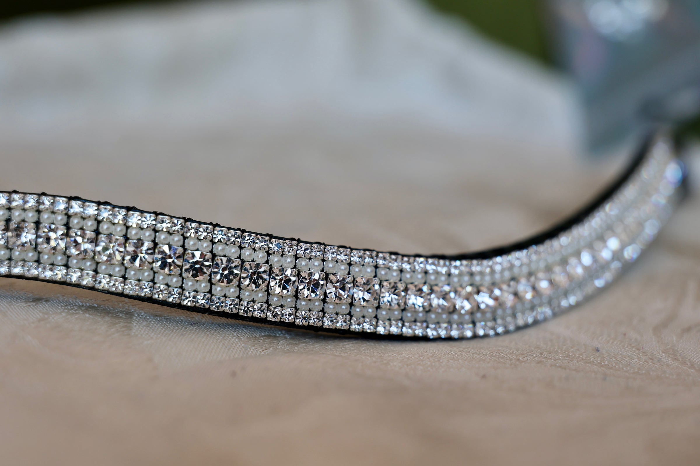 Equiture Clear, pearl and clear megabling curve browband
