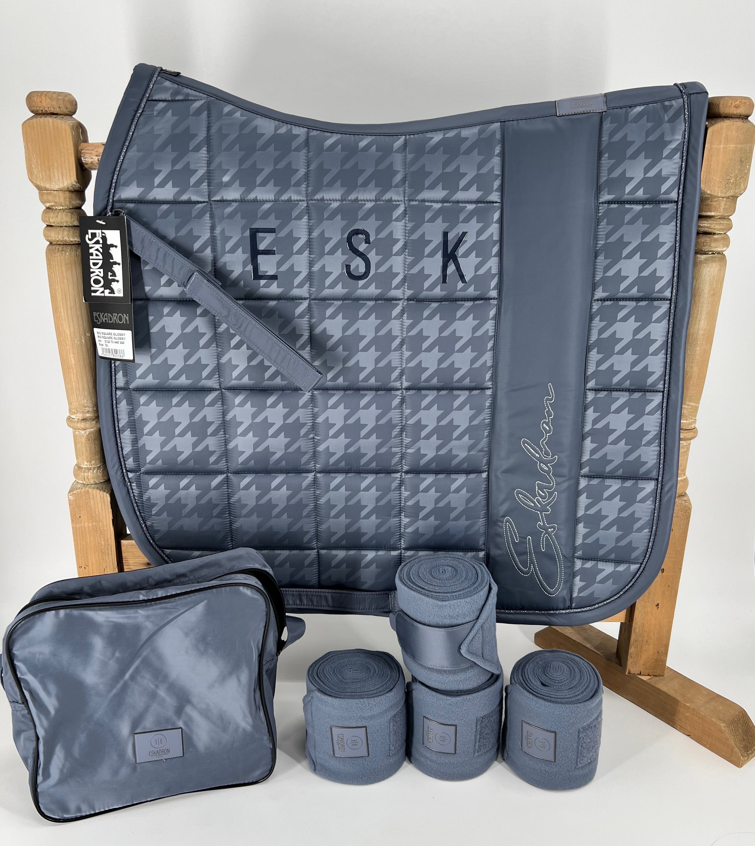 Eskadron Essence Dove blue big square set