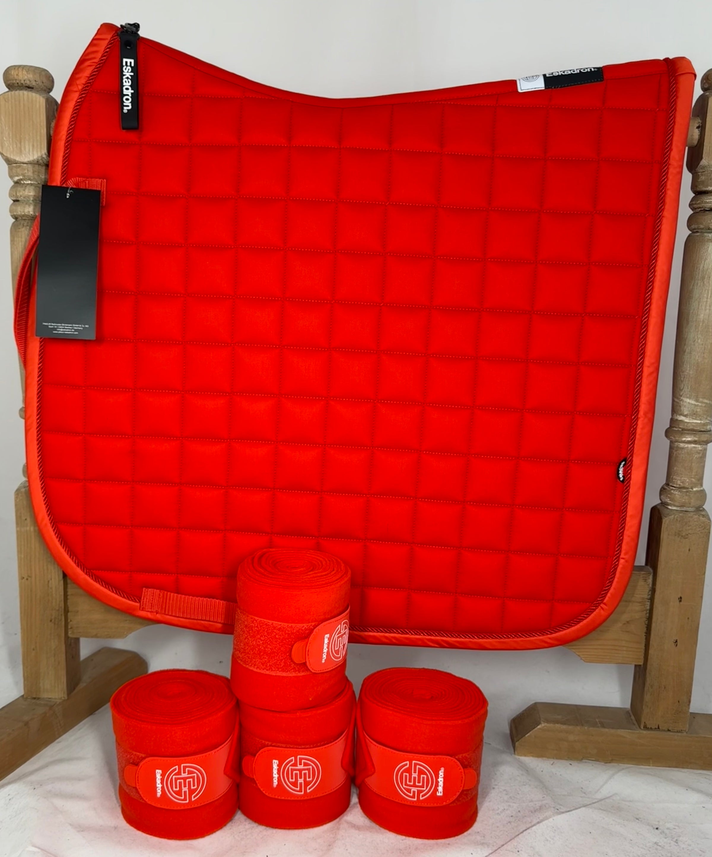 Eskadron Dynamic poppy red cotton set