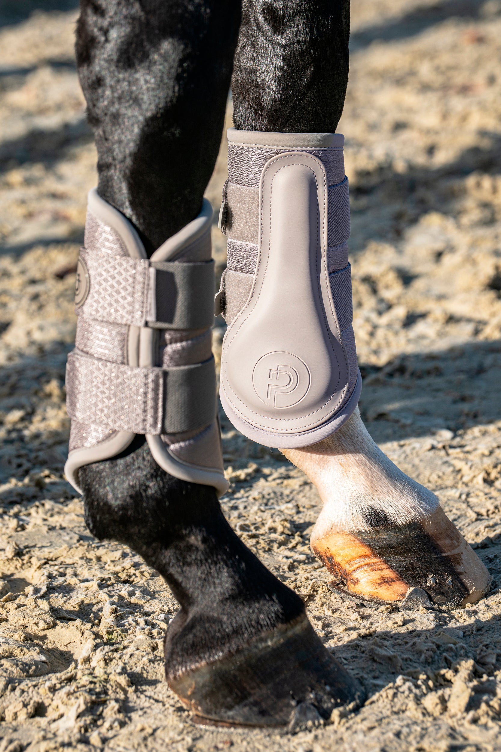 Eskadron Platinum pale grey 1200D sparkle brushing boots