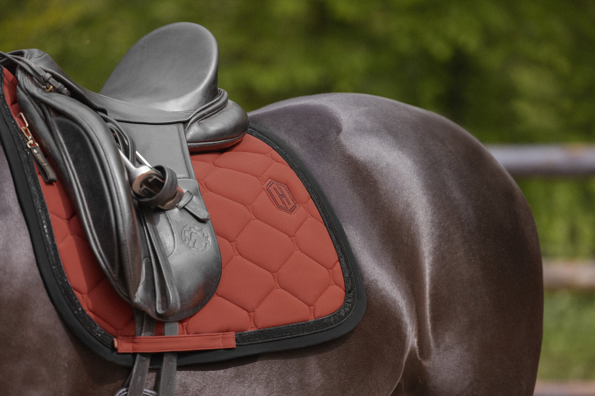 Eskadron Heritage Merlot softshell contrast saddlepad