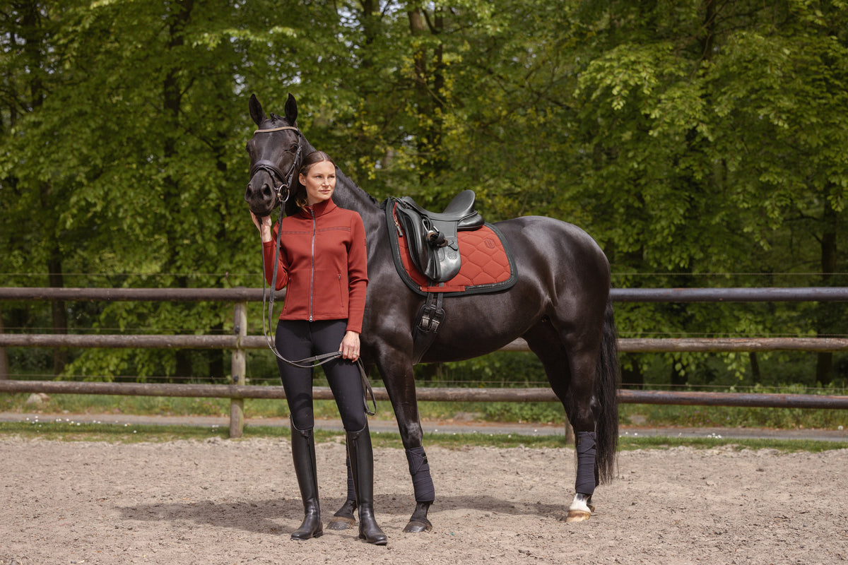 Eskadron Heritage Merlot softshell contrast saddlepad