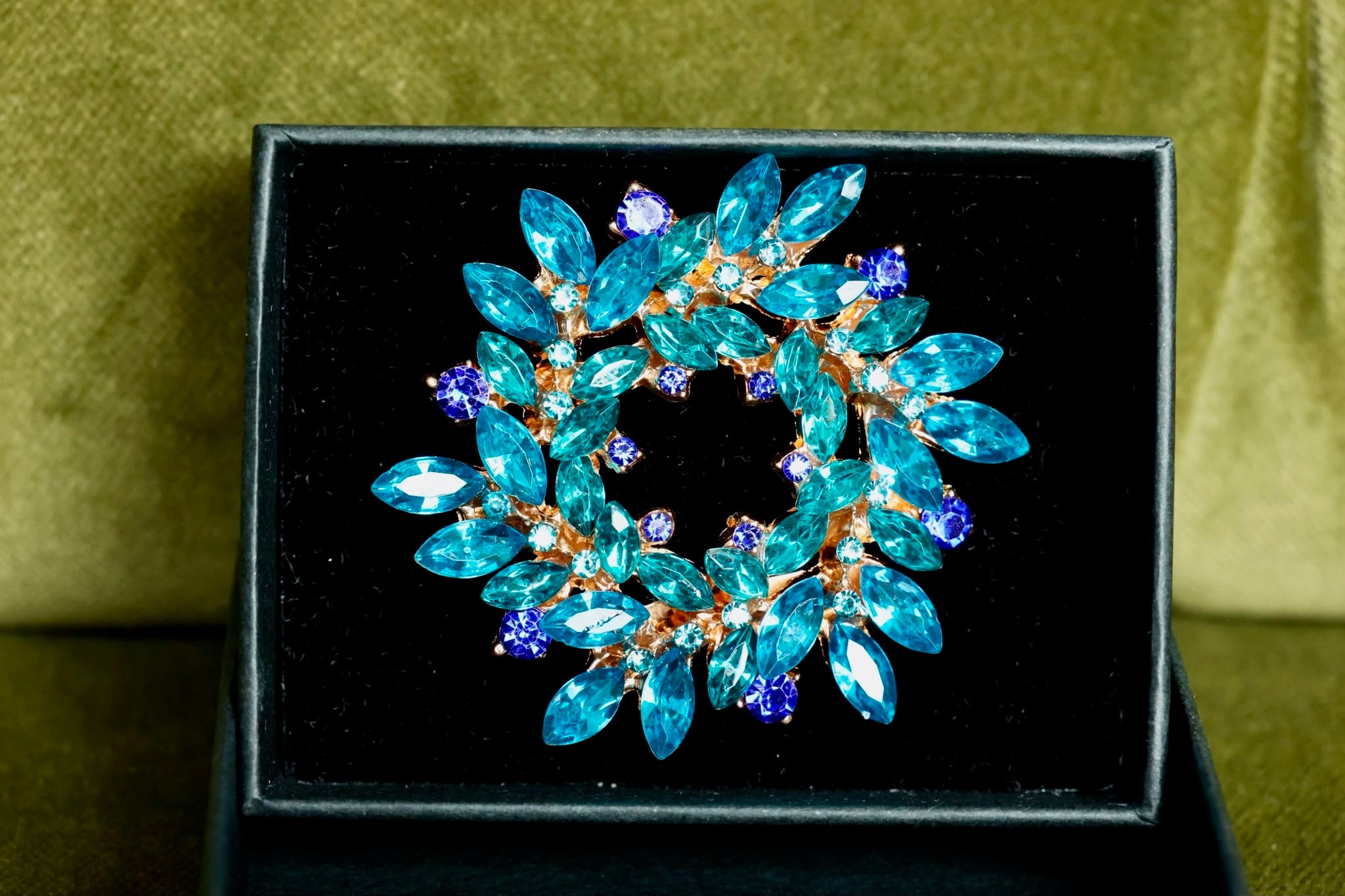 Luxe Blue Zircon, Indicolite and sapphire wreath large stock pin