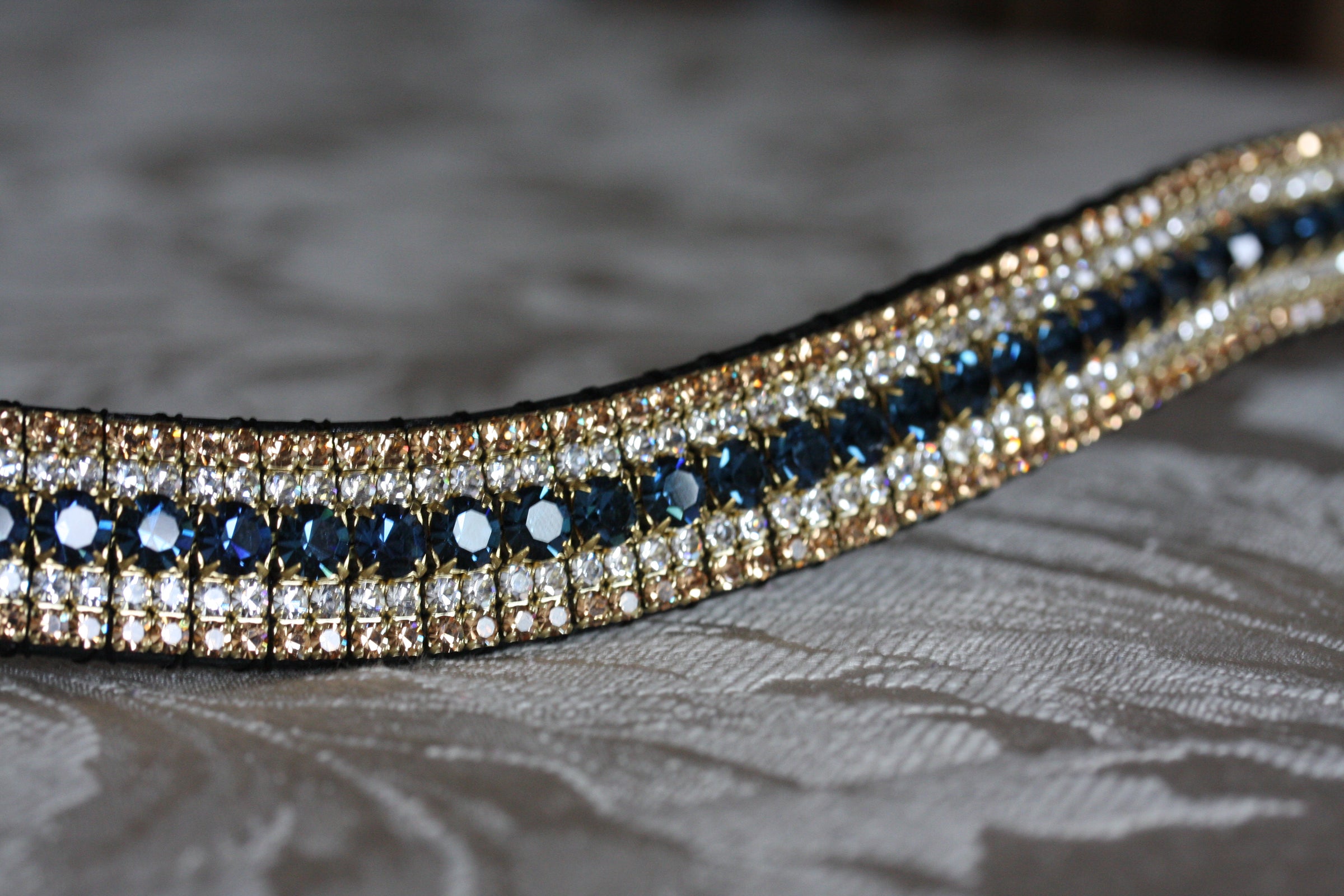 Equiture Montana, clear and light colorado megabling curve browband