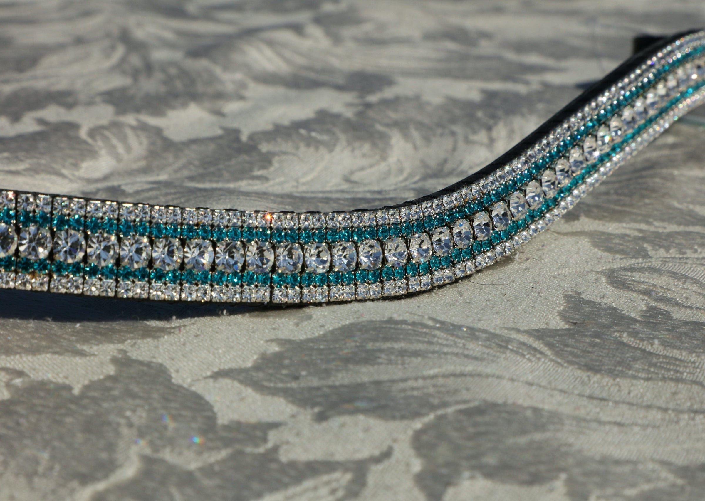 Equiture Clear and indicolite curve megabling browband