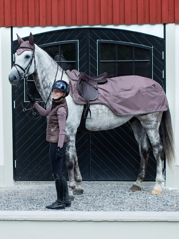 Equestrian Stockholm Amaranth waterproof exercise sheet